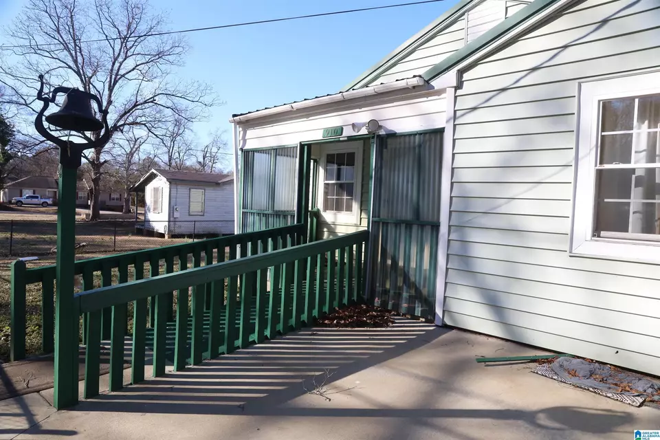 910 SE Ladiga St, Jacksonville, AL 36265 39 Photos Movoto