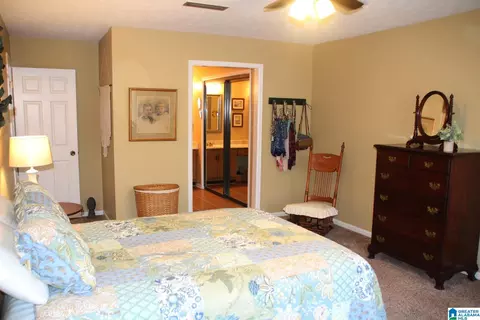 Bedroom - 814 Apache Pass, Anniston, AL 36206 photo 5 of 7