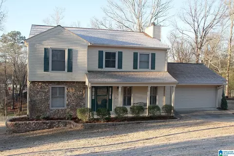 Exterior - 814 Apache Pass, Anniston, AL 36206 photo 2 of 11