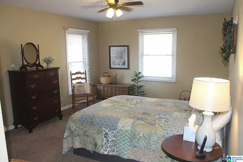 Bedroom - 814 Apache Pass, Anniston, AL 36206 photo 4 of 7
