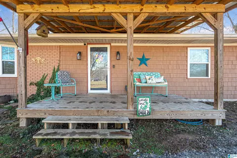 Exterior - 526 Dallas Loop Rd, Trafford, AL 35172 photo 3 of 11