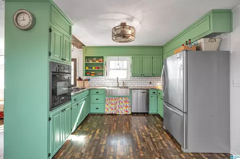 Kitchen - 526 Dallas Loop Rd, Trafford, AL 35172 photo 1 of 5