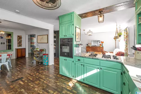 Kitchen - 526 Dallas Loop Rd, Trafford, AL 35172 photo 4 of 5