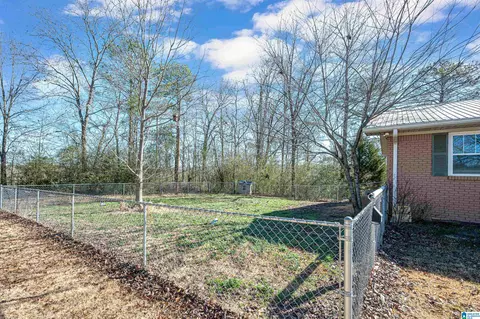 Exterior - 526 Dallas Loop Rd, Trafford, AL 35172 photo 9 of 11