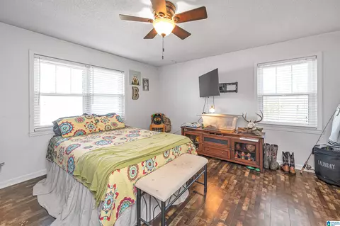Bedroom - 526 Dallas Loop Rd, Trafford, AL 35172 photo 4 of 5