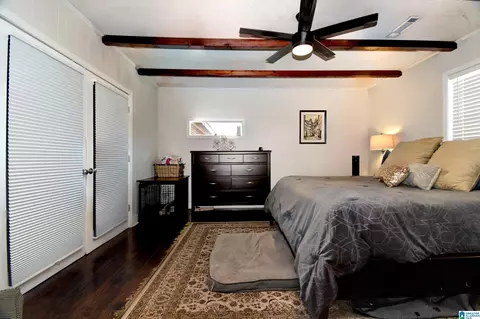Bedroom - 1120 Lay Dam Rd, Clanton, AL 35045 photo 3 of 5