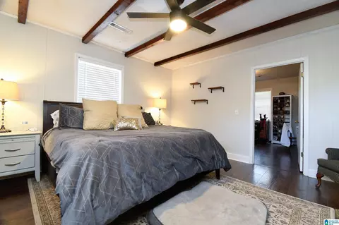 Bedroom - 1120 Lay Dam Rd, Clanton, AL 35045 photo 2 of 5
