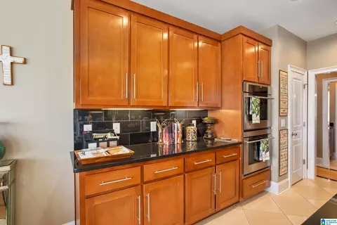 Kitchen - 5 Ruby Ridge Rd, Anniston, AL 36207 photo 3 of 7