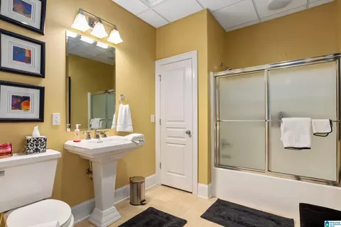 Bath - 5 Ruby Ridge Rd, Anniston, AL 36207 photo 4 of 10