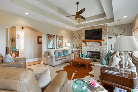 Living - 5 Ruby Ridge Rd, Anniston, AL 36207 photo 6 of 6