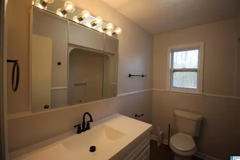 Bath - 44 Blake St, Riverside, AL 35135 photo 1 of 5