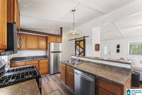 Kitchen - 623 Phillips Dr, Vincent, AL 35178 photo 2 of 5
