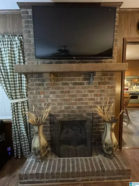 Living - 10641 County Road 29, Clanton, AL 35045 photo 4 of 8