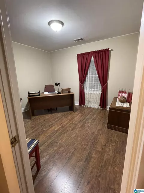 Bedroom - 10641 County Road 29, Clanton, AL 35045 photo 3 of 5