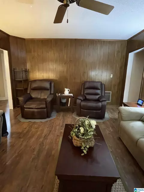 Living - 10641 County Road 29, Clanton, AL 35045 photo 3 of 8