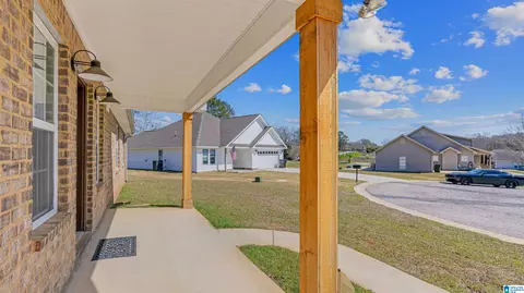 16 Spring Ct, Clanton, AL 35045 photo 5