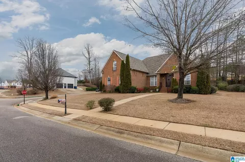 401 Cornwall Dr, Maylene, AL 35114 photo 2