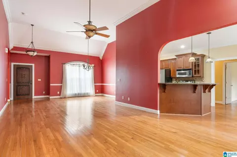 401 Cornwall Dr, Maylene, AL 35114 photo 9