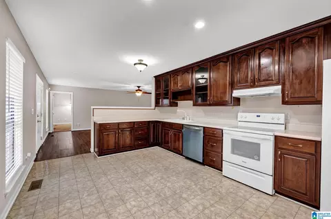 Kitchen - 2995 Mount Olive Rd, Mount Olive, AL 35117 photo 3 of 4