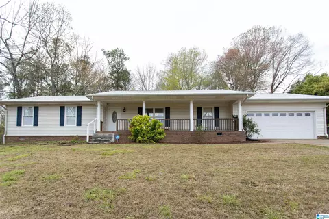 700 Windtree Dr, Weaver, AL 36277 photo 1