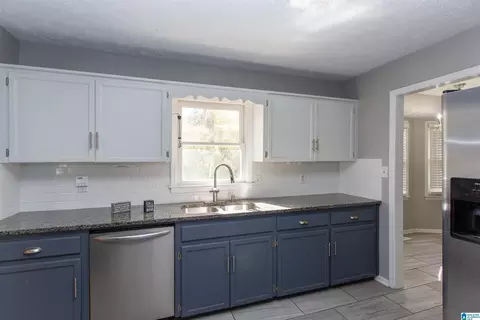 700 Windtree Dr, Weaver, AL 36277 photo 9