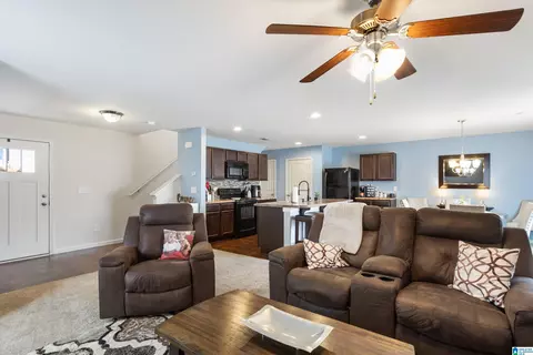 Living - 9344 Hoffman Pl, Warrior, AL 35180 photo 4 of 5