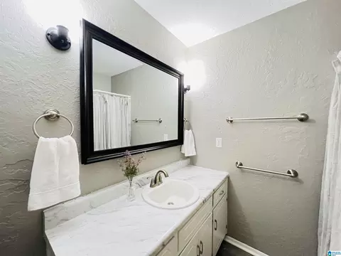 Bath - 465 Bailey Springs Rd, Ohatchee, AL 36271 photo 1 of 4