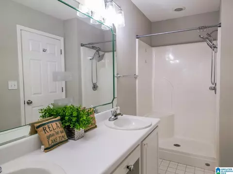 Bath - 108 Emerald Pt, Riverside, AL 35135 photo 3 of 6