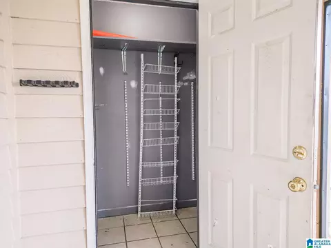 Entry Way - 108 Emerald Pt, Riverside, AL 35135 photo 3 of 4