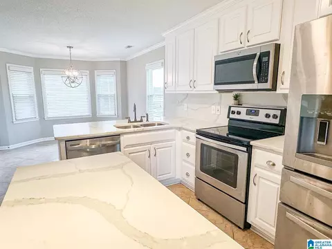 Kitchen - 108 Emerald Pt, Riverside, AL 35135 photo 4 of 8
