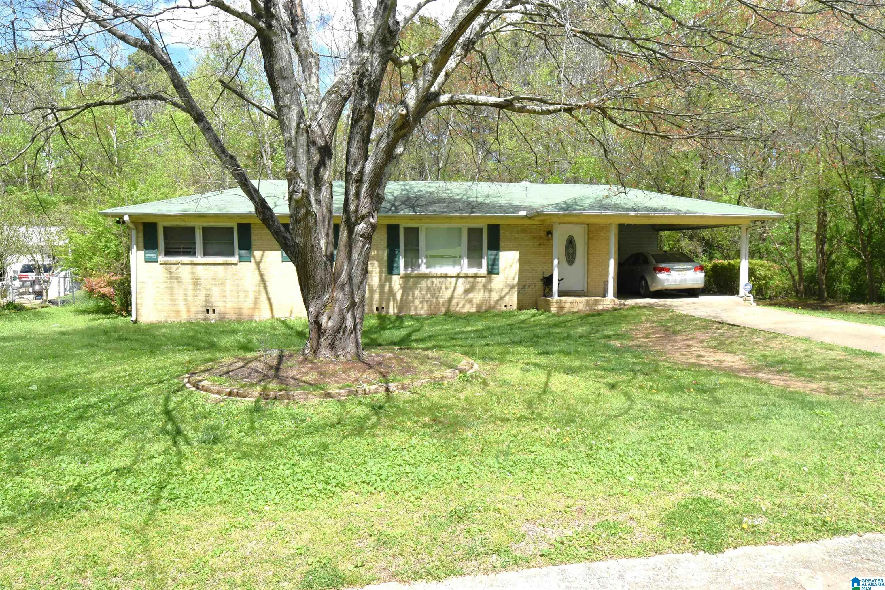 2261 4TH PLACE CIR NE  