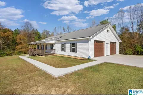 Exterior - 5272 Burrows Xing, Jasper, AL 35504 photo 3 of 9