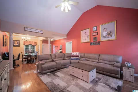 Living - 1407 Rutledge Ln, Jasper, AL 35503 photo 2 of 2