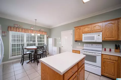Kitchen - 1407 Rutledge Ln, Jasper, AL 35503 photo 2 of 2