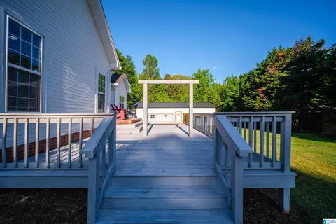 Exterior - 1407 Rutledge Ln, Jasper, AL 35503 photo 6 of 12