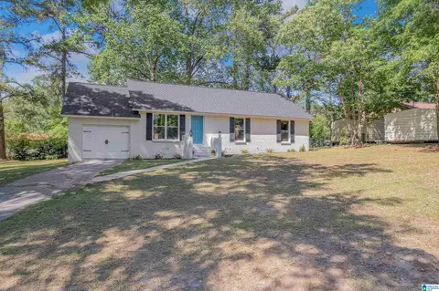Exterior - 310 Ann Ave, Clanton, AL 35045 photo 5 of 14