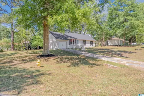 Exterior - 310 Ann Ave, Clanton, AL 35045 photo 7 of 14