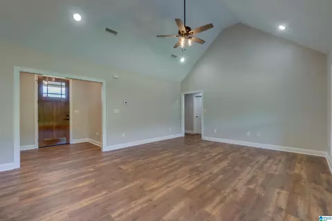 65 Crest Loop Rd, Clanton, AL 35045 photo 9