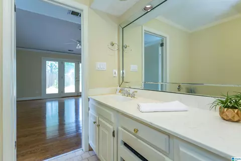 Bath - 1013 Vista Cir, Vestavia Hills, AL 35216 photo 1 of 11