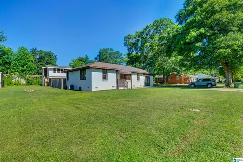 204 Augusta St, Clanton, AL 35045 photo 2