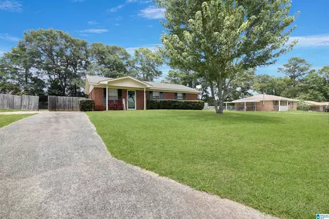 114 Morris Ave, Clanton, AL 35045 photo 1