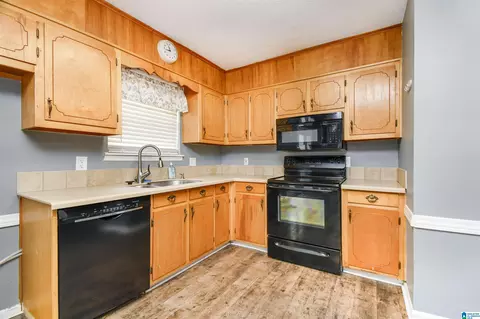 114 Morris Ave, Clanton, AL 35045 photo 5
