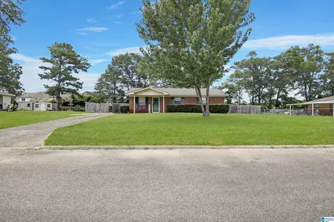 114 Morris Ave, Clanton, AL 35045 photo 2