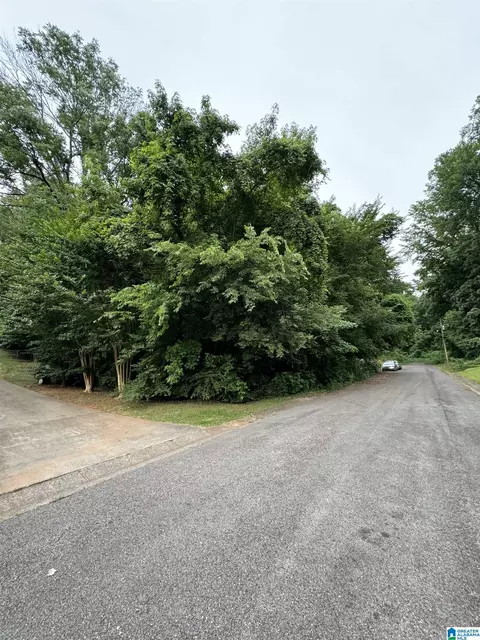 1863 Sweet Briar Ln #20/3, Birmingham, AL 35235