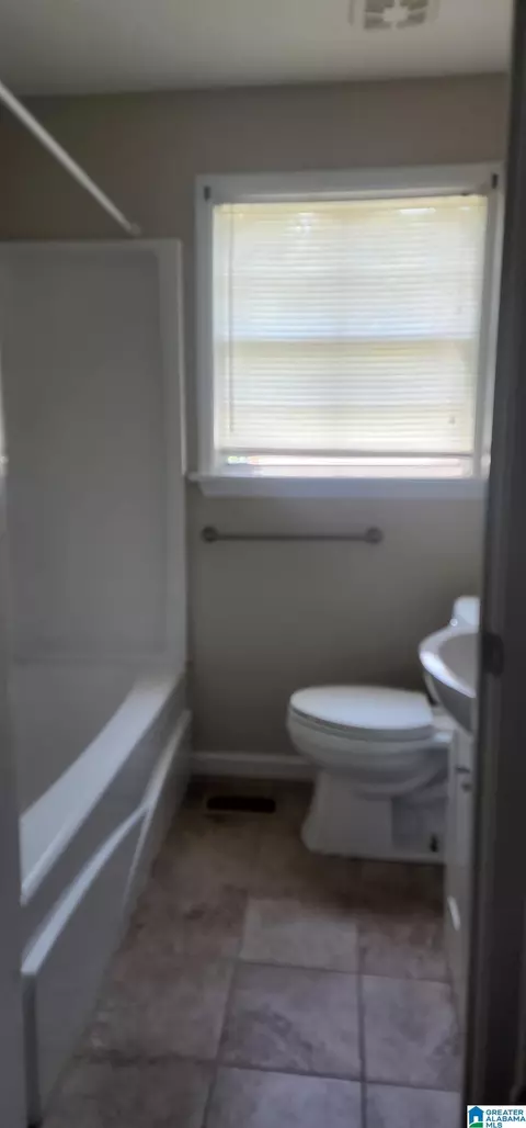 406 2nd St, Warrior, AL 35180 photo 5