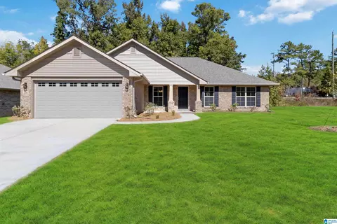 200 Dawsons Cove Dr, Alabaster, AL 35007 photo 2