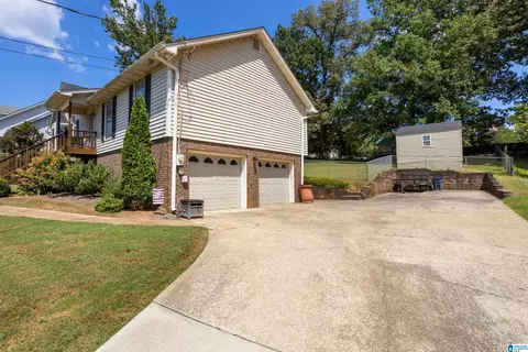 6014 Springview Dr, Mount Olive, AL 35117 photo 2