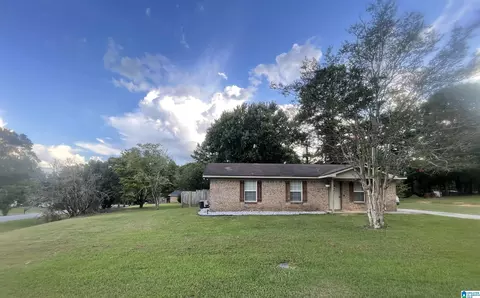 205 Elson Ave, Clanton, AL 35045 photo 4