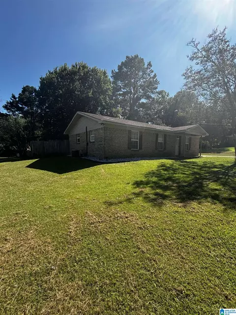 205 Elson Ave, Clanton, AL 35045 photo 9