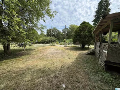 216 Main St, Graysville, AL 35073 photo 3